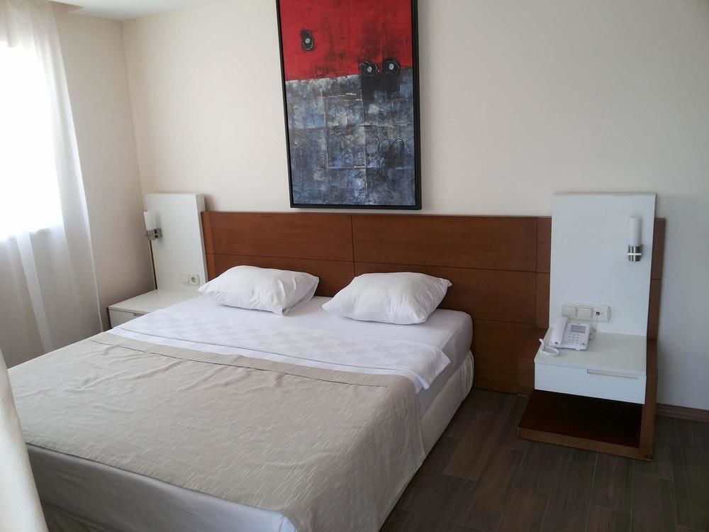 Sunbird Hotel 3*