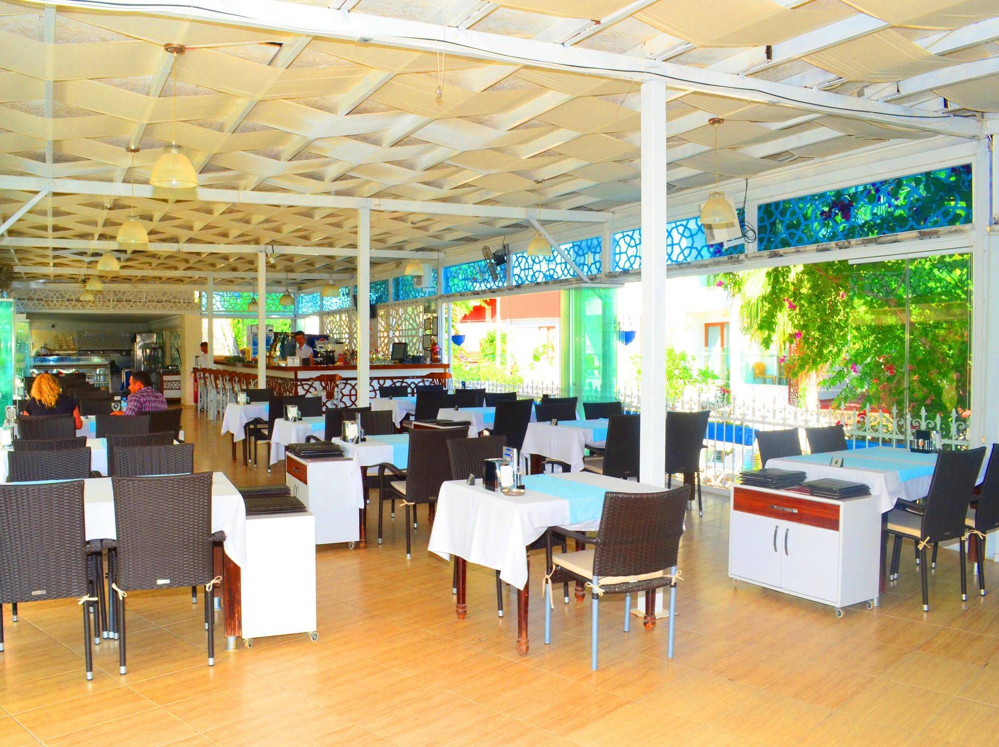 Hotel Sunbird Side